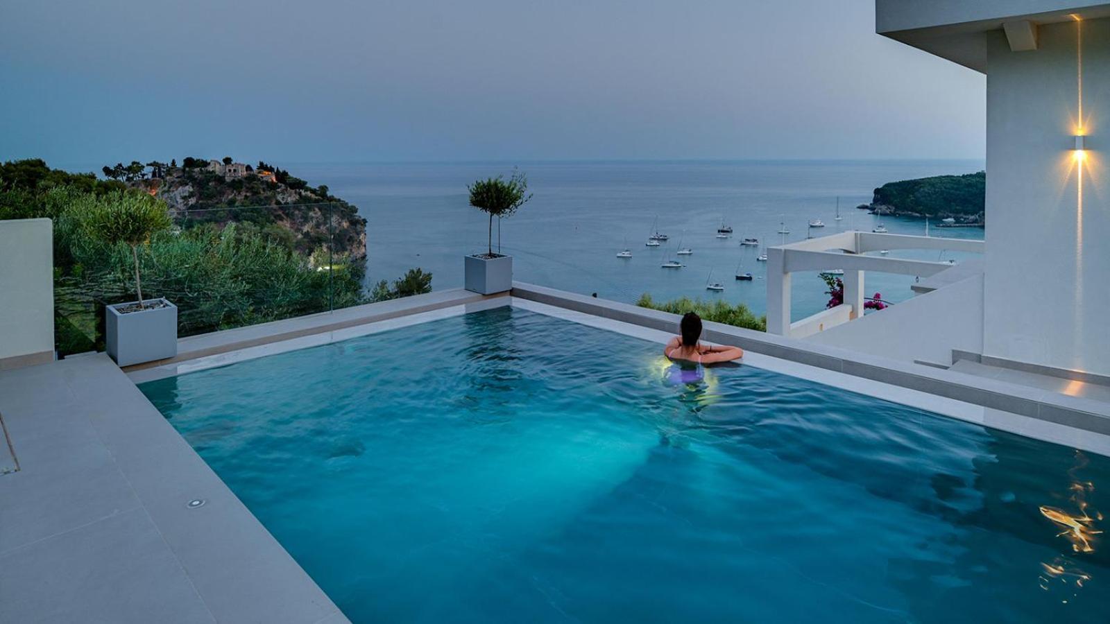 Livinghome Suites Parga Eksteriør bilde