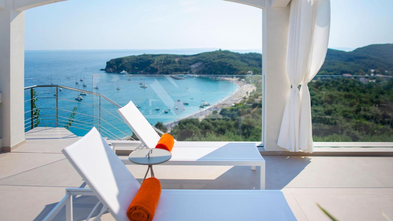 Livinghome Suites Parga Eksteriør bilde